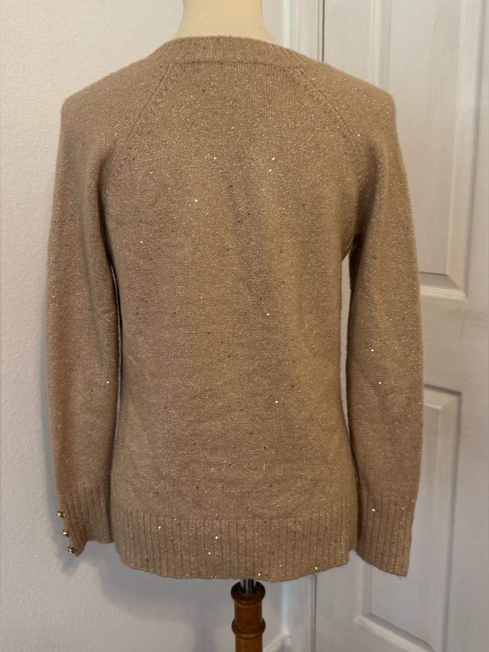 LILLY PULITZER Kaycee Sequin Knit Sweater Gold Metallic V Neck Relaxed Fit XXS - Picture 3 of 12